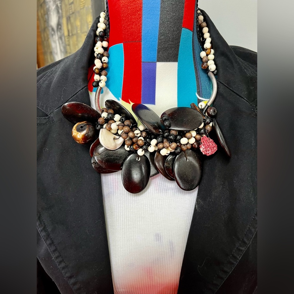 Wired beaded cluster necklace